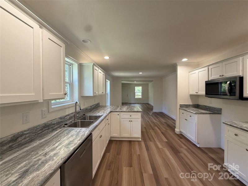 Image 16 of a home in .