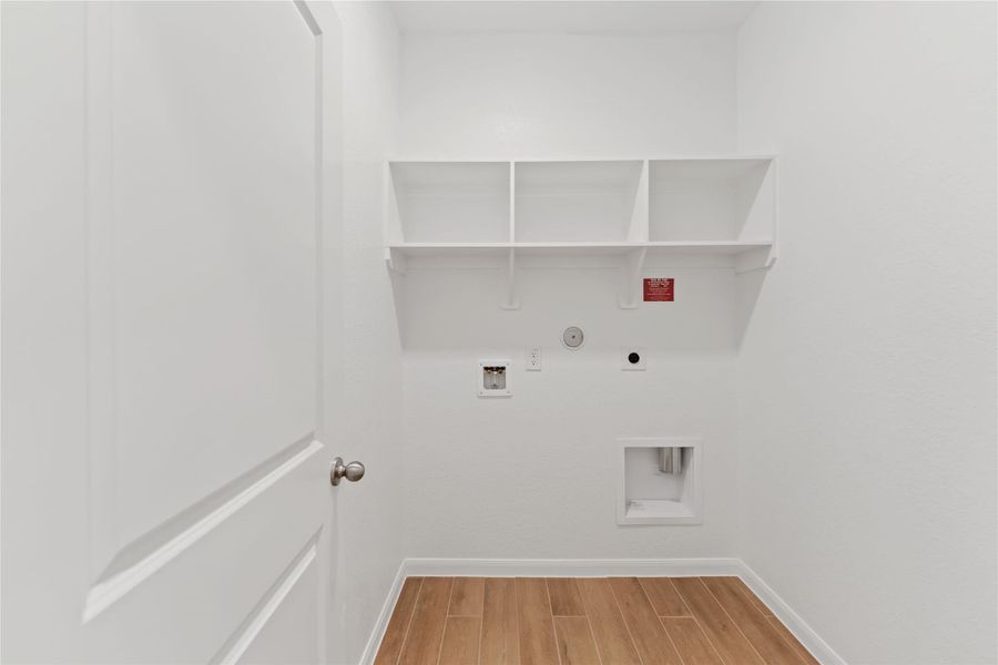 Spacious, unfurnished interior of a new home in Sunterra, Katy (Image 22).