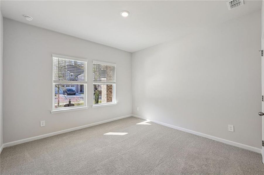 Spacious, unfurnished interior of a new home in The Oaks at Dawson, Dawsonville (Image 27). Spacious, unfurnished interior of a new home in The Oaks at Dawson, Dawsonville (Image 27).