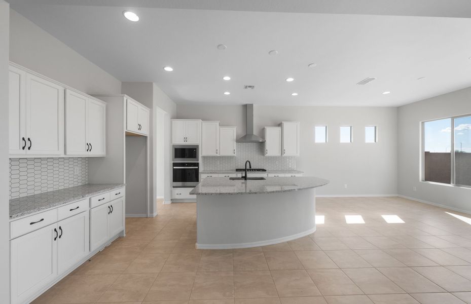 Furnished interior view inside a new home in Sun City Anthem at Merrill Ranch, Florence (Image 17).