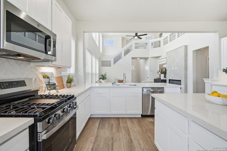 Furnished interior view inside a new home in Hunters Ranch, San Antonio (Image 11).