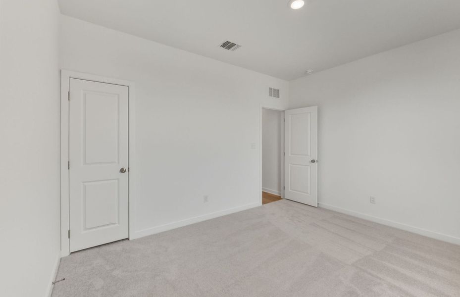 Spacious, unfurnished interior of a new home in Alto, San Marcos (Image 13).