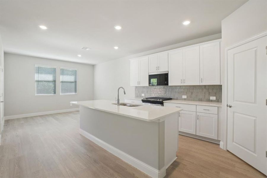 Photo is not of the actual home, but is an inspirational photo of builder’s model home and may depict options, furnishings, and/or decorator features that are not included. Photo is not of the actual home, but is an inspirational photo of builder’s model home and may depict options, furnishings, and/or decorator features that are not included.