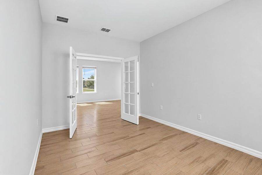 Spacious, unfurnished interior of a new home in Lochside, Mount Dora (Image 40). Spacious, unfurnished interior of a new home in Lochside, Mount Dora (Image 40).