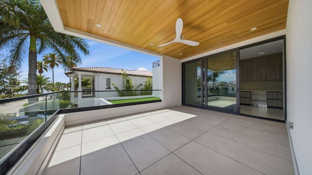 Exterior details and patio area of a home in , Fort Lauderdale (Image 29).