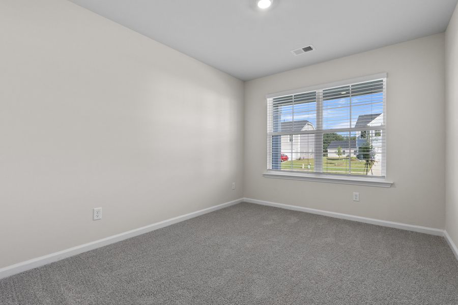Spacious, unfurnished interior of a new home in Sibley Village, Sumter (Image 18).