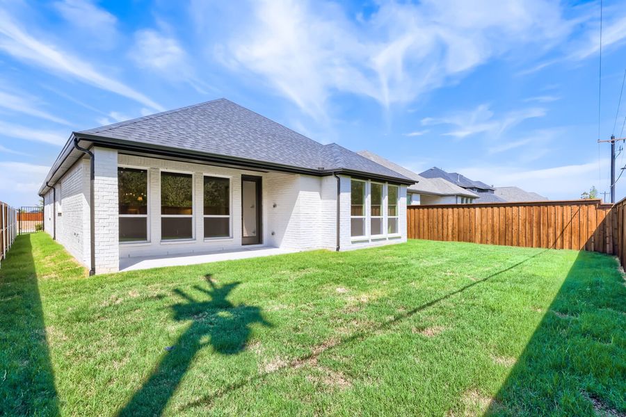 109 Enclave - Rear Exterior