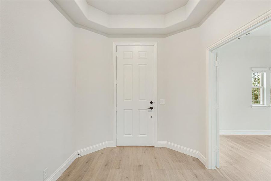 Spacious, unfurnished interior of a new home in East Oak Creek 60-65, Commerce (Image 29). Spacious, unfurnished interior of a new home in East Oak Creek 60-65, Commerce (Image 29).