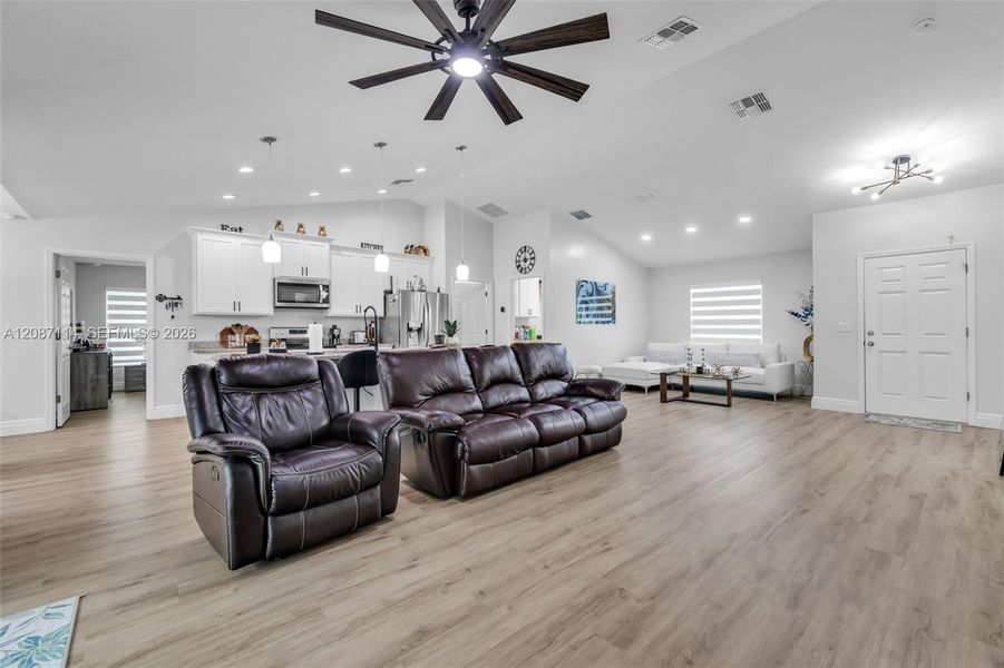 Furnished interior view inside a new home in , Ocala (Image 8).