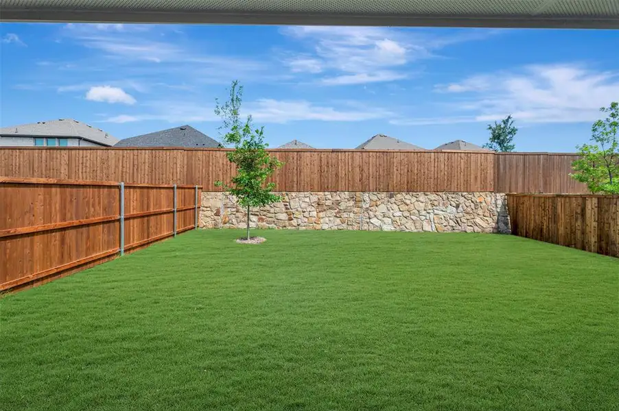 Exterior details and patio area of a home in Heritage Ranch, Sherman (Image 17). Exterior details and patio area of a home in Heritage Ranch, Sherman (Image 17).