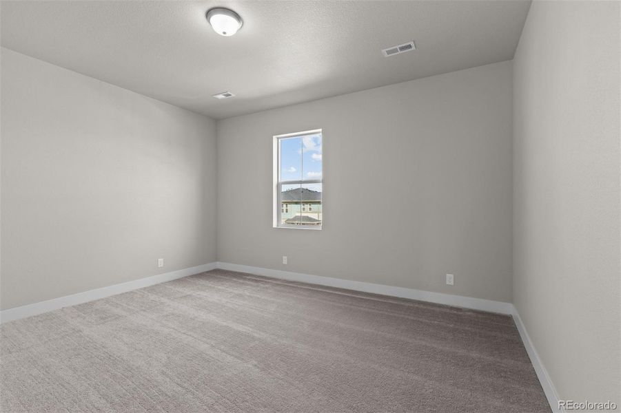 Spacious, unfurnished interior of a new home in , Aurora (Image 33).