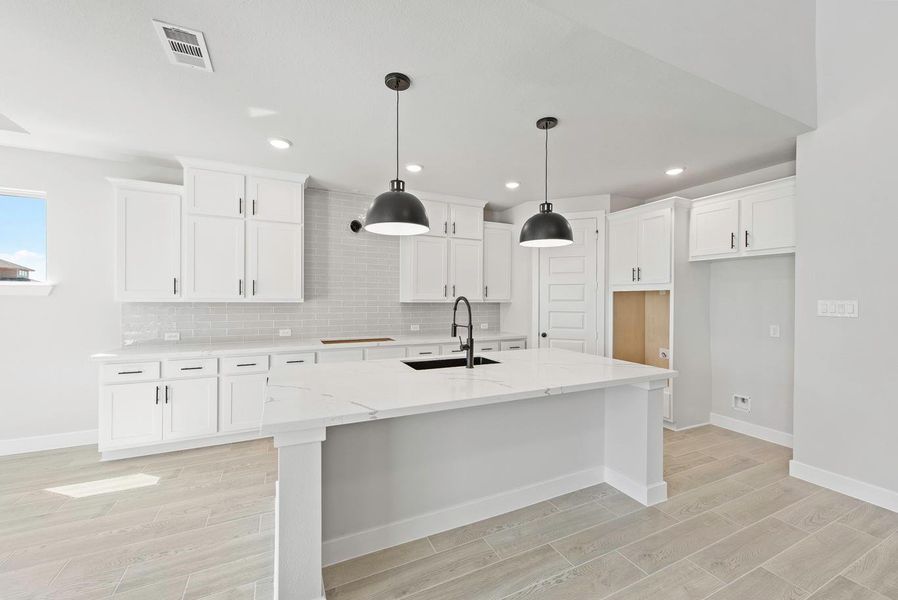 Furnished interior view inside a new home in Jordan Ranch, Fulshear (Image 10). Furnished interior view inside a new home in Jordan Ranch, Fulshear (Image 10).