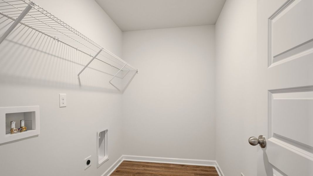 Representative unfurnished interior of a home built from the Saratoga by D.R. Horton in Shoal Creek, Hampton (Image 21).