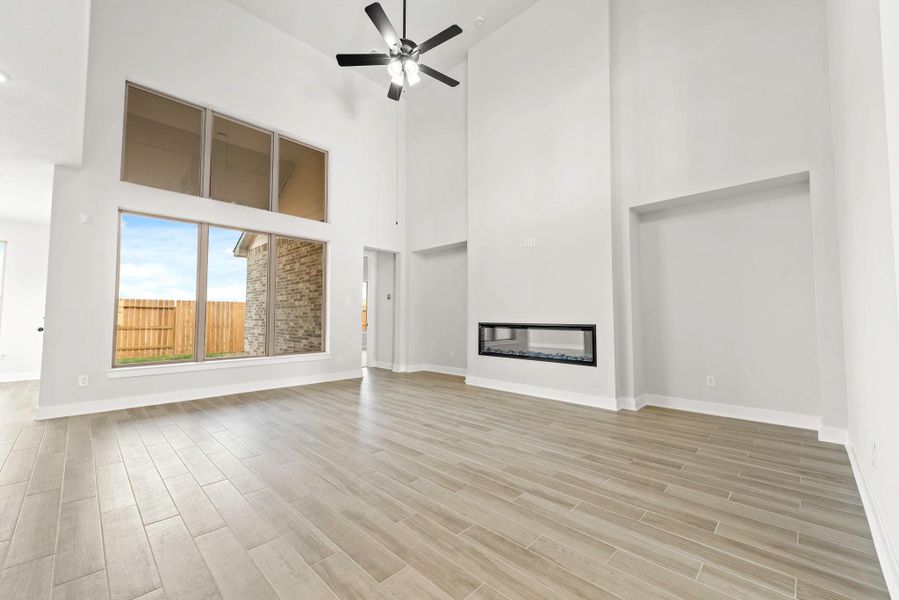 Representative image. Features, specifications, selections and colors may vary.