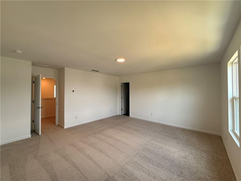 Spacious, unfurnished interior of a new home in Leydenview, Mableton (Image 34).