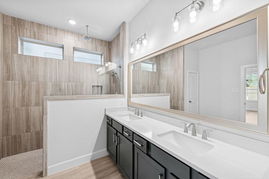 Furnished interior view inside a new home in Meridiana 55' Homesites, Manvel (Image 4). Furnished interior view inside a new home in Meridiana 55' Homesites, Manvel (Image 4).