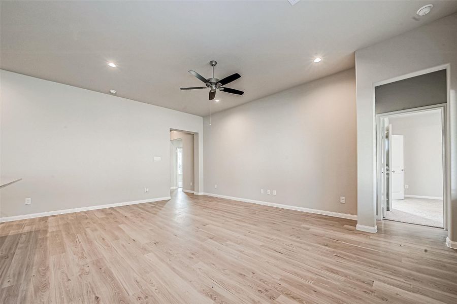 Image 31 of a home in King Oaks Village.