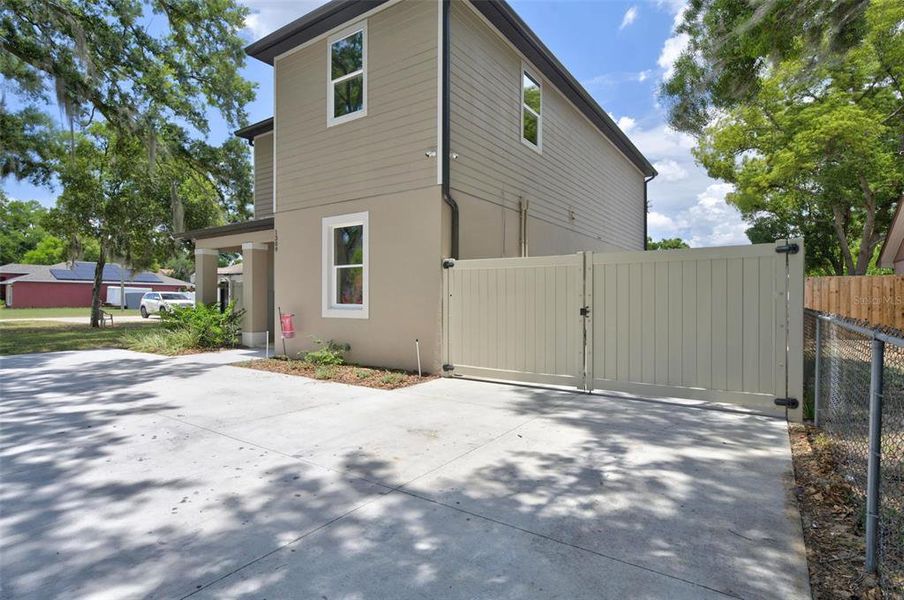 Exterior details and patio area of a home in , Eustis (Image 24). Exterior details and patio area of a home in , Eustis (Image 24).