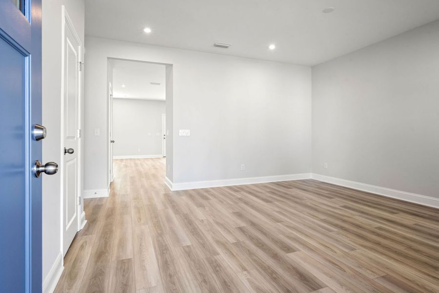 Spacious, unfurnished interior of a new home in Salem Bay, Beaufort (Image 25).