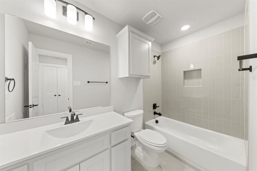 24. 709 Valley Pines - 3RD Bath 24. 709 Valley Pines - 3RD Bath