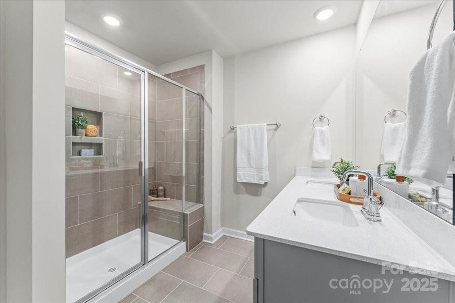 En-suite bathroom in owner's suite En-suite bathroom in owner's suite