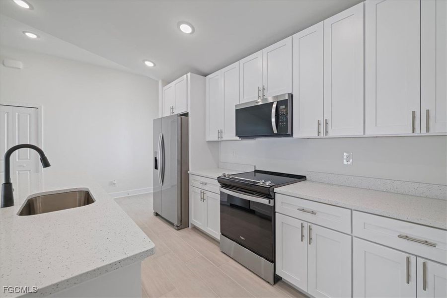 Furnished interior view inside a new home in Cape Coral, Cape Coral (Image 11).