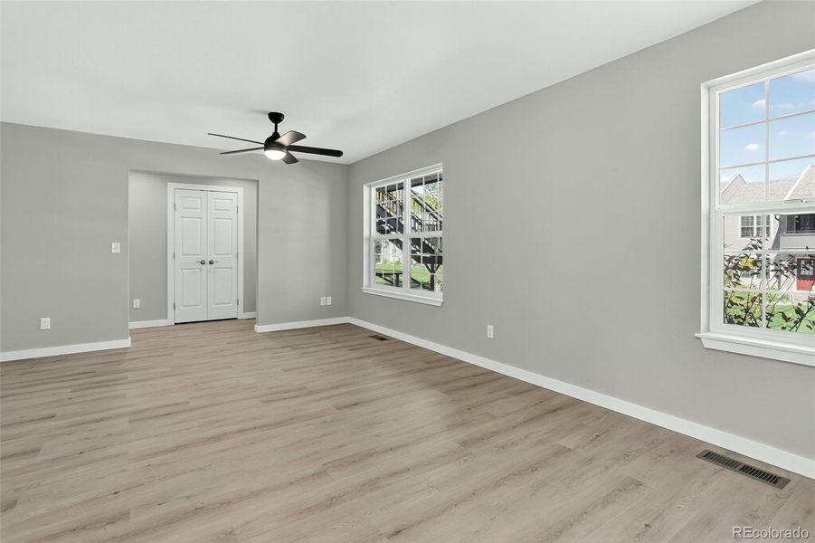 Spacious, unfurnished interior of a new home in , Centennial (Image 9).