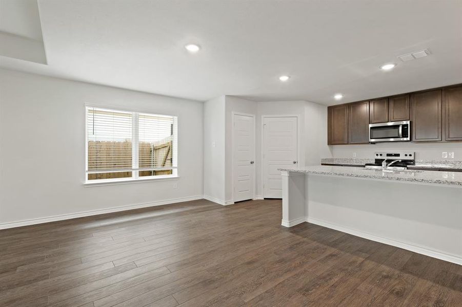 Image 16 of a home in Sycamore Landing.