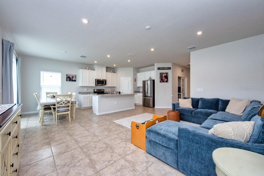 Furnished interior view inside a new home in , Zephyrhills (Image 4).