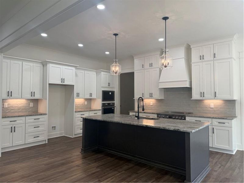 Furnished interior view inside a new home in , Waleska (Image 15).