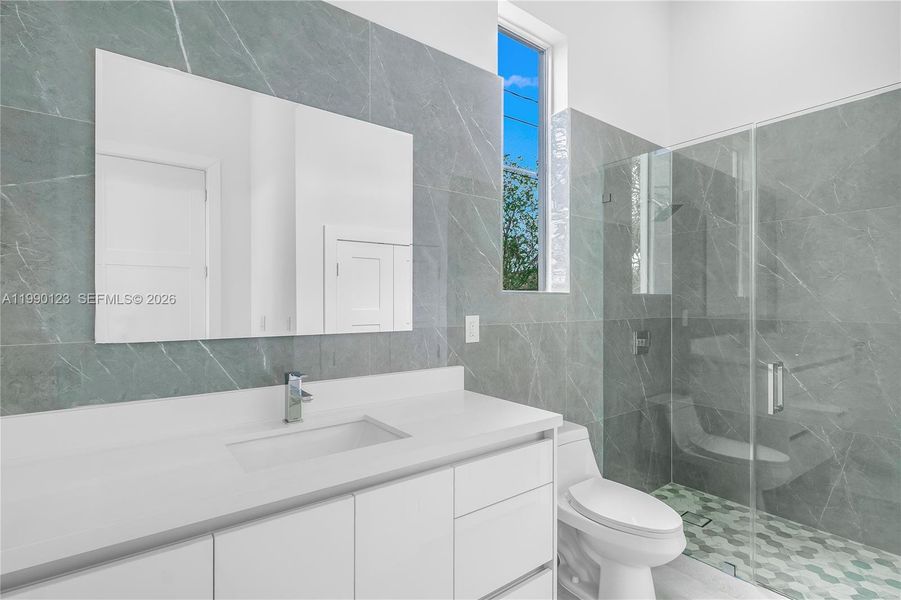 Furnished interior view inside a new home in , Doral (Image 5).