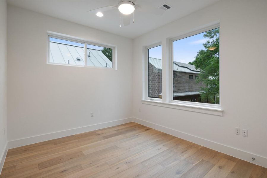 Spacious, unfurnished interior of a new home in , Austin (Image 18).