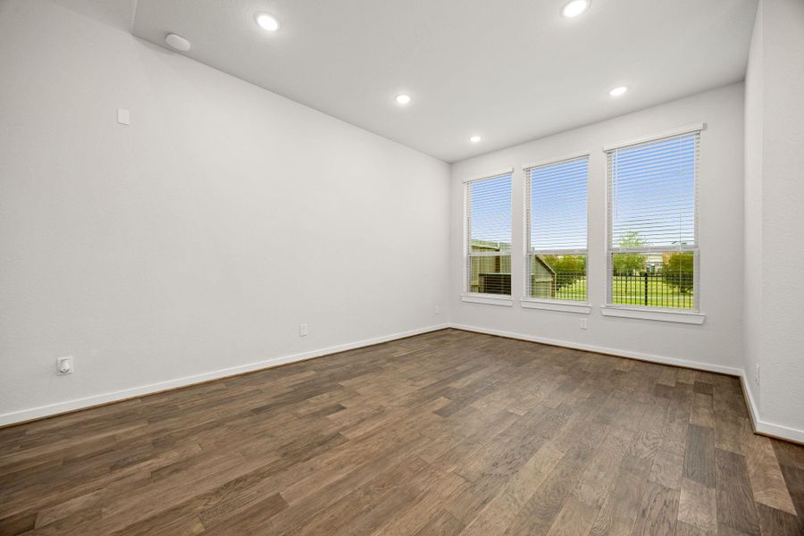Spacious, unfurnished interior of a new home in , Fulshear (Image 33). Spacious, unfurnished interior of a new home in , Fulshear (Image 33).