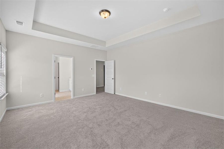 Spacious, unfurnished interior of a new home in Jones Ridge, Dallas (Image 66). Spacious, unfurnished interior of a new home in Jones Ridge, Dallas (Image 66).