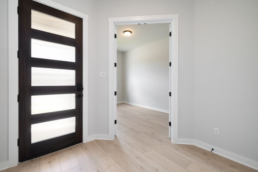 Spacious, unfurnished interior of a new home in Arbor Collection At Wolf Ranch, Georgetown (Image 15).