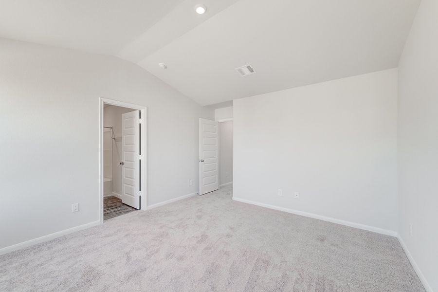 Spacious, unfurnished interior of a new home in Cresson Estates, Godley (Image 31).