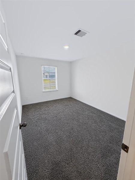 Spacious, unfurnished interior of a new home in Windstone on the Prairie, Richmond (Image 16).