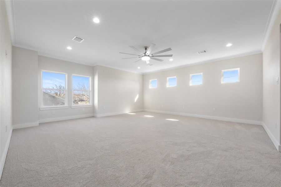 Spacious, unfurnished interior of a new home in , Baytown (Image 39).