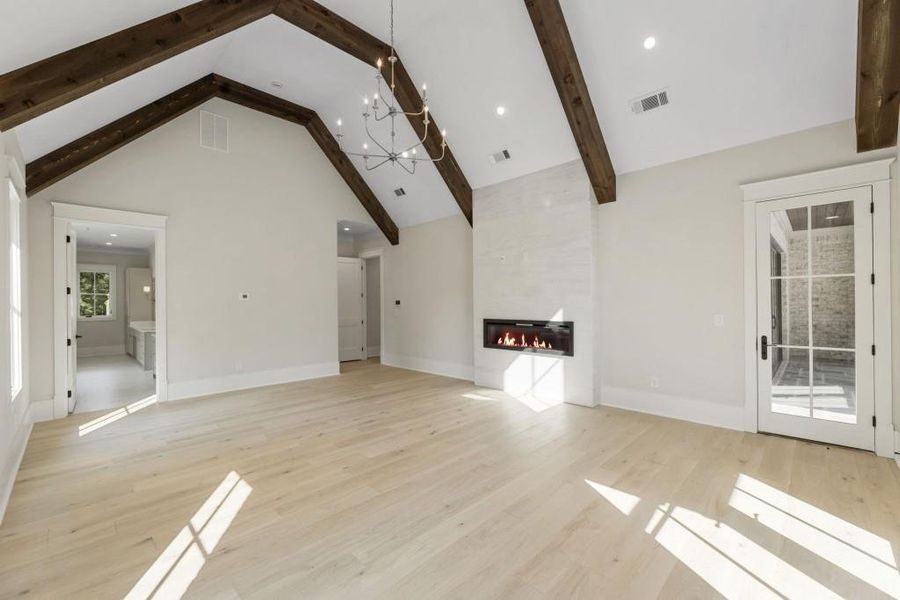 Spacious, unfurnished interior of a new home in , Alpharetta (Image 50).