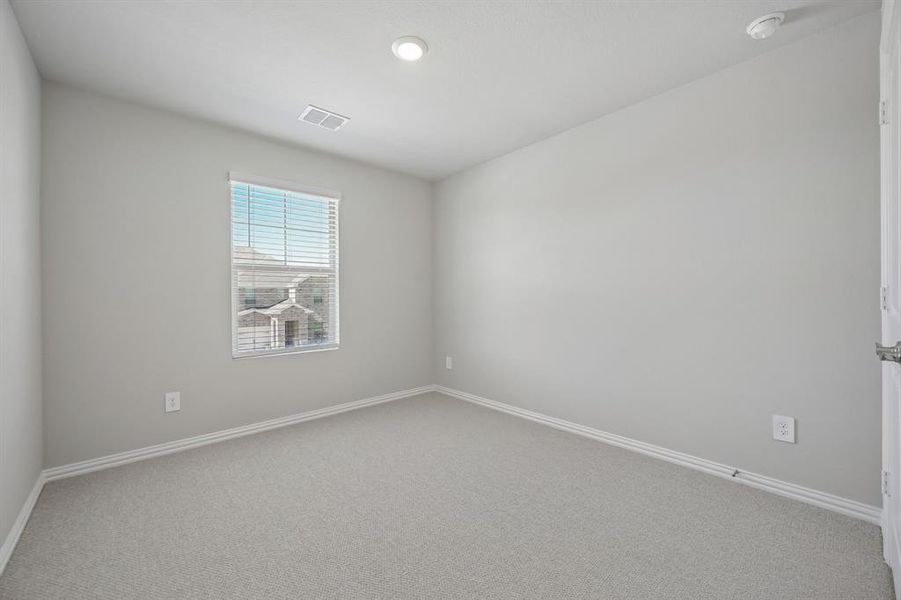 Spacious, unfurnished interior of a new home in Lakehaven - Signature Series, Farmersville (Image 36).