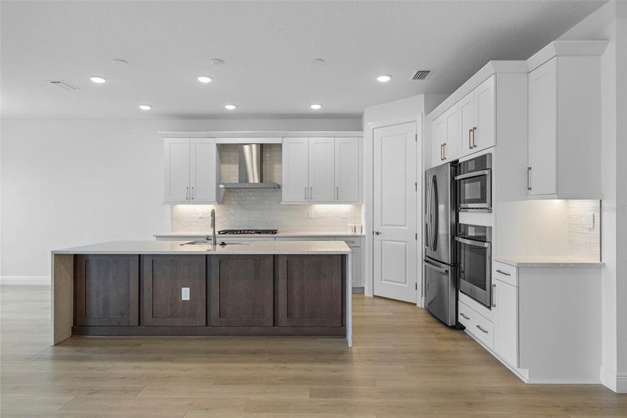 Furnished interior view inside a new home in Cresswind Lakewood Ranch, Lakewood Ranch (Image 7).