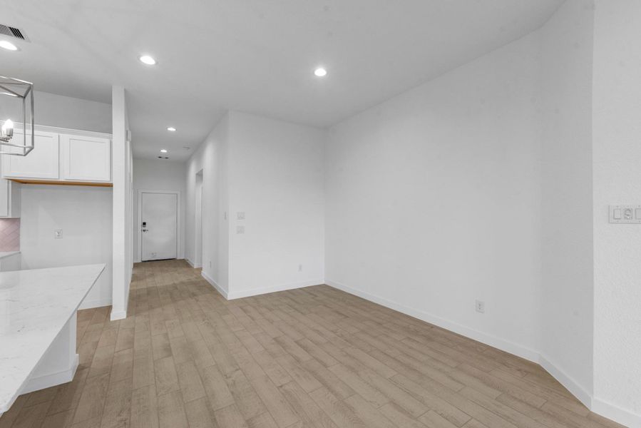Spacious, unfurnished interior of a new home in Beacon Hill, Waller (Image 22).
