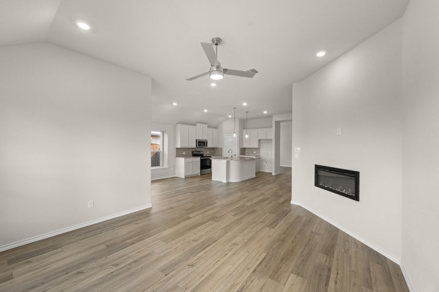 Spacious, unfurnished interior of a new home in El Dorado, Granbury (Image 18). Spacious, unfurnished interior of a new home in El Dorado, Granbury (Image 18).