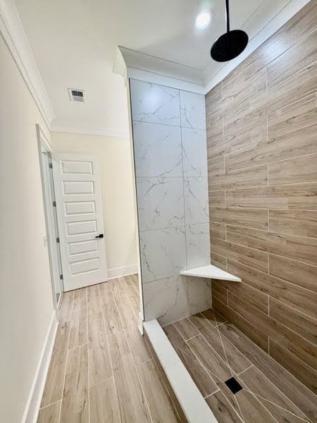 Spacious, unfurnished interior of a new home in , North Charleston (Image 36).