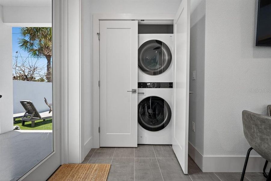 Furnished interior view inside a new home in , New Smyrna Beach (Image 66).