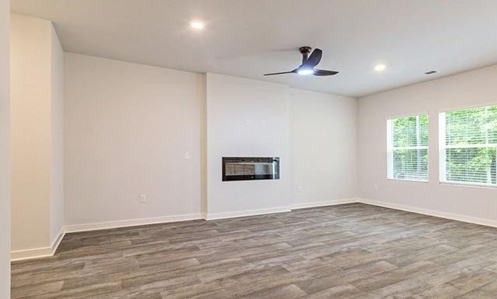 Spacious, unfurnished interior of a new home in Campground Crossing, McDonough (Image 21).