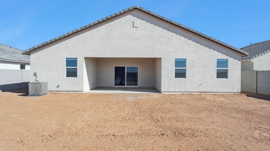 Exterior details and patio area of a home in Quail Ranch, San Tan Valley (Image 23).