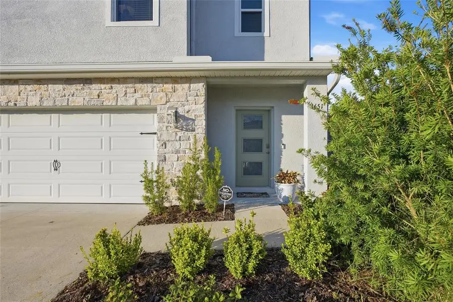 Exterior details and patio area of a home in , Plant City (Image 4). Exterior details and patio area of a home in , Plant City (Image 4).