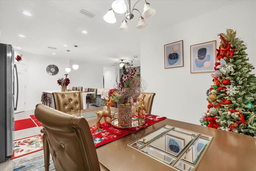 Furnished interior view inside a new home in Hammock Reserve, Haines City (Image 24).