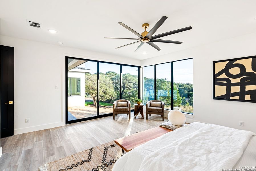 Furnished interior view inside a new home in , San Antonio (Image 31). Furnished interior view inside a new home in , San Antonio (Image 31).